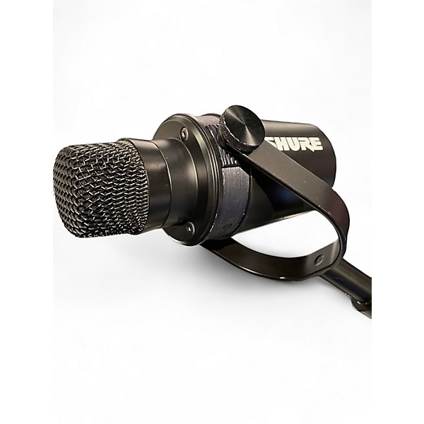 Used Shure mv7x Dynamic Microphone