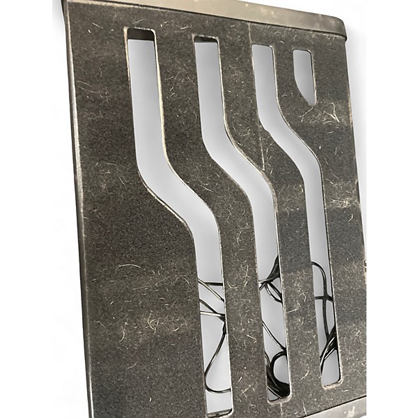 Used Donner pedal board rack