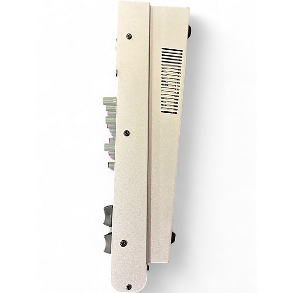 Used Behringer Eurorack UB1204 pro Powered Mixer