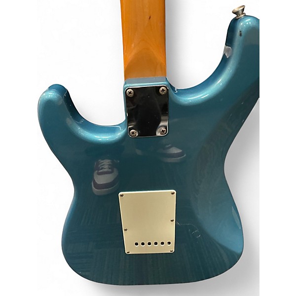 Used Fender Classic Series '60s Stratocaster Lake Placid Blue Solid Body Electric Guitar