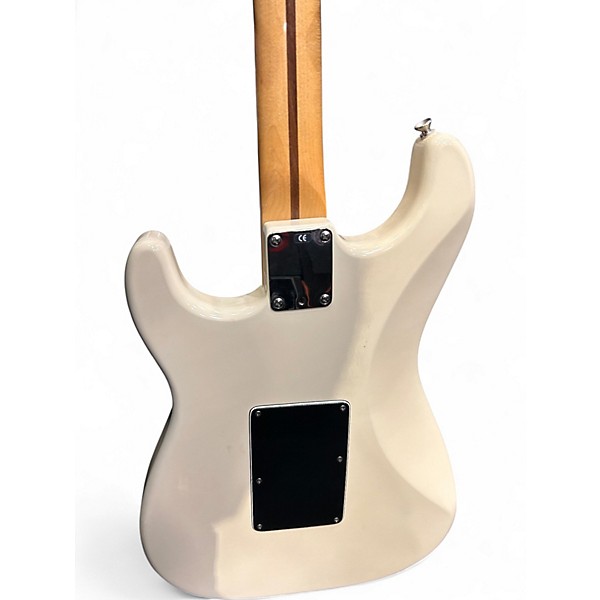 Used Fender Deluxe Fat Floyd Rose HH Stratocaster WHITE Solid Body Electric Guitar