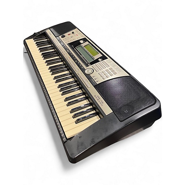 Used Yamaha PSRS750 61 Key Arranger Keyboard