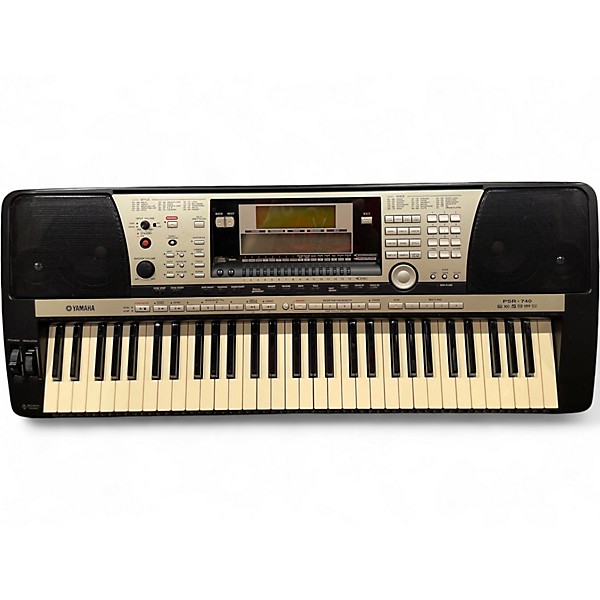Used Yamaha PSRS750 61 Key Arranger Keyboard