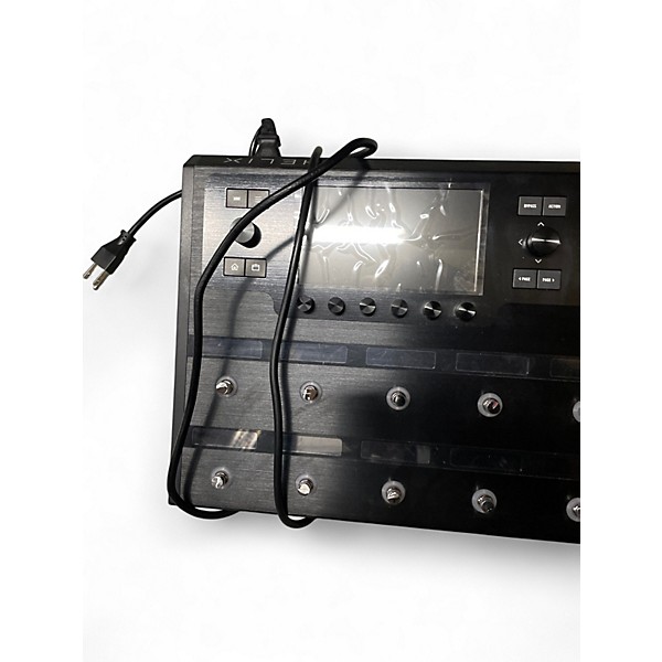 Used Line 6 Helix Effect Processor