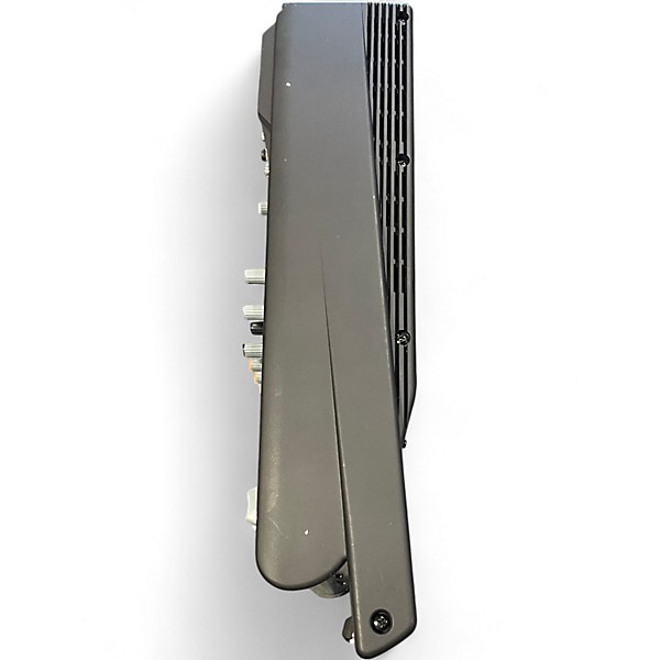 Used Behringer EUROPOWER PMP4000 Powered Mixer