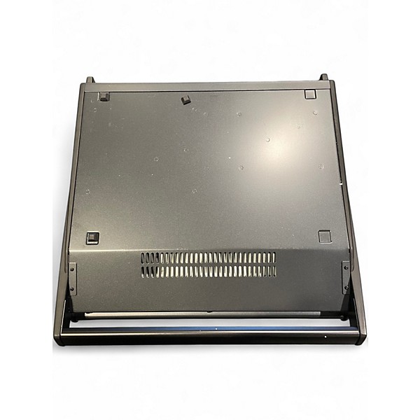 Used Behringer EUROPOWER PMP4000 Powered Mixer