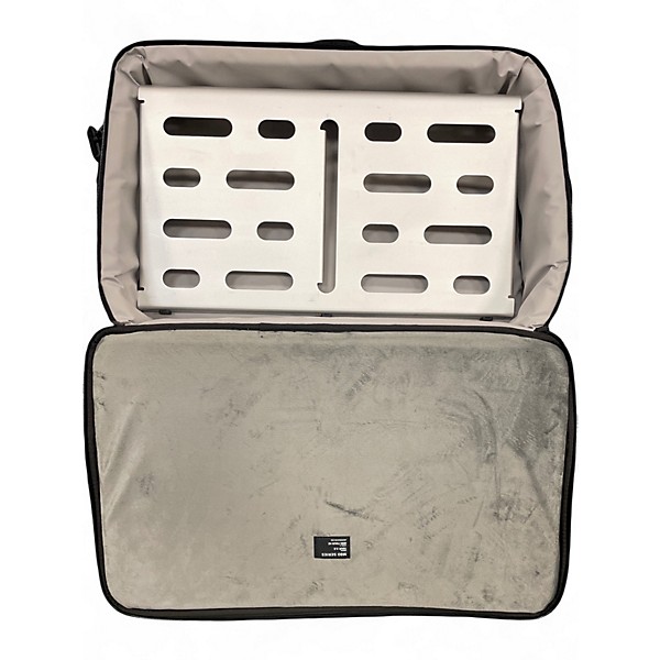 Used MONO Pedalboard Medium w/ Bag Pedal Board