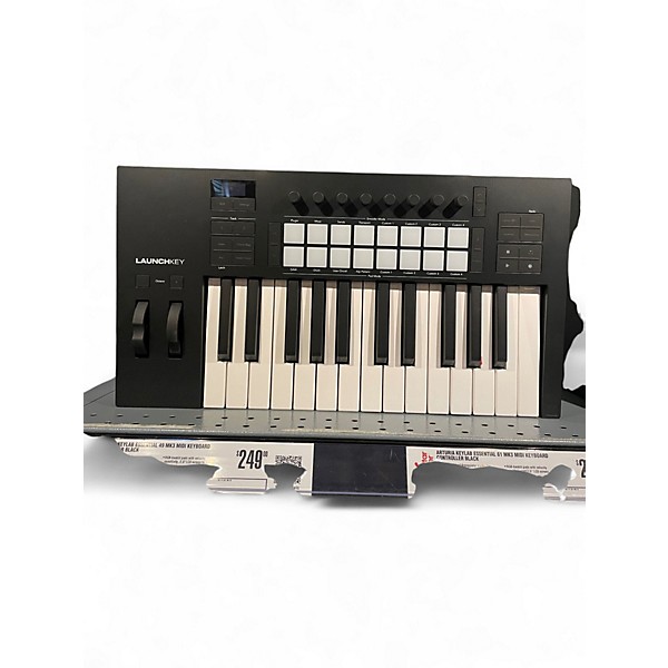 Used Novation Launchkey 25 Key MIDI Controller
