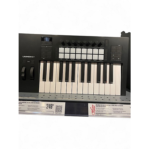 Used Novation Launchkey 25 Key MIDI Controller