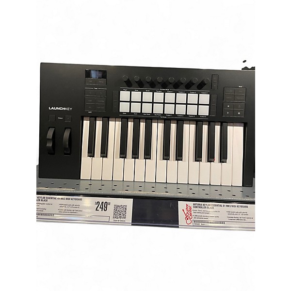 Used Novation Launchkey 25 Key MIDI Controller