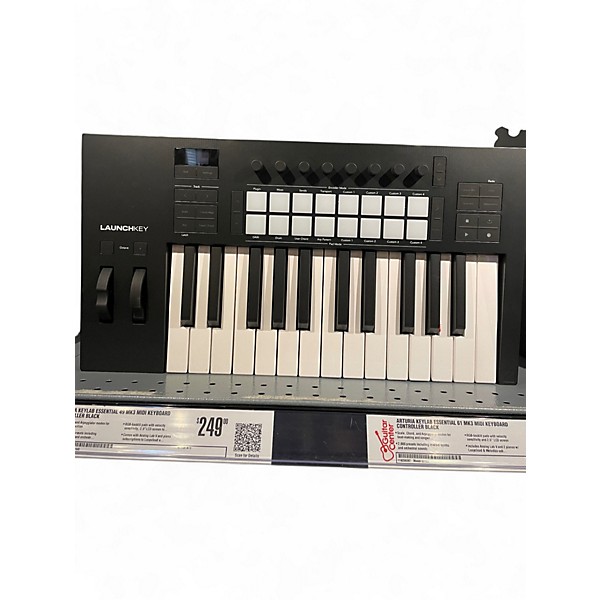 Used Novation Launchkey 25 Key MIDI Controller