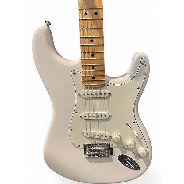 Used Fender Standard Stratocaster Classic White Solid Body Electric Guitar