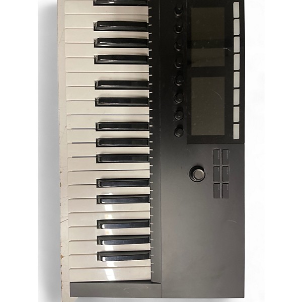 Used Native Instruments Komplete Kontrol S49 MIDI Controller