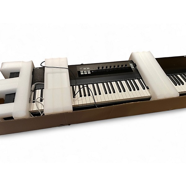 Used Native Instruments Komplete Kontrol S88 MIDI Controller