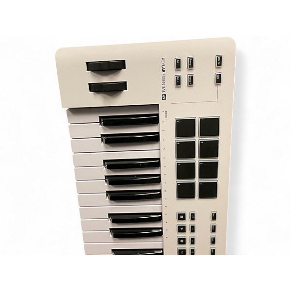 Used Arturia Keylab Essential 49 mk3 MIDI Controller