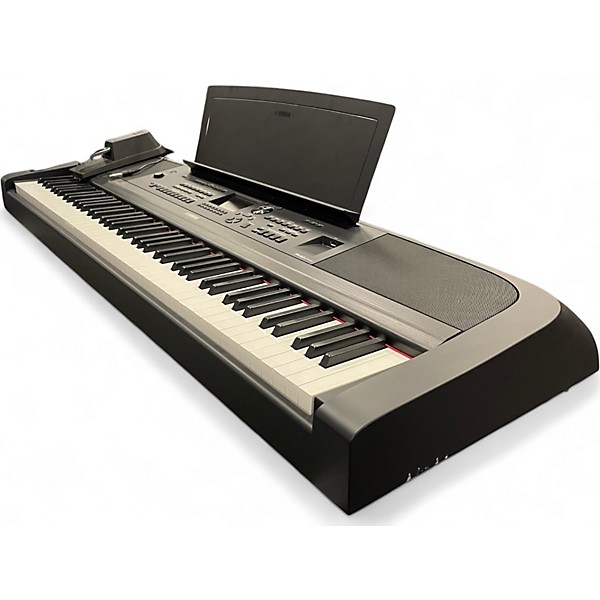 Used Yamaha DGX670 Digital Piano