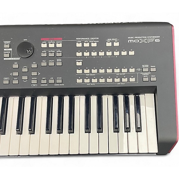 Used Yamaha MOXF6 61 Key Keyboard Workstation