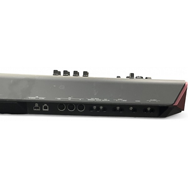 Used Yamaha MOXF6 61 Key Keyboard Workstation