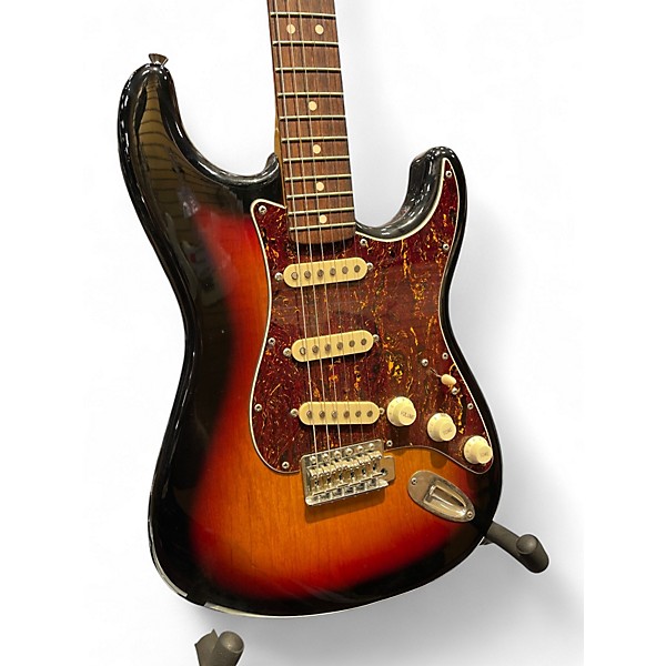 Used Squier Classic Vibe Stratocaster '60s 3 Color Sunburst Solid Body Electric Guitar