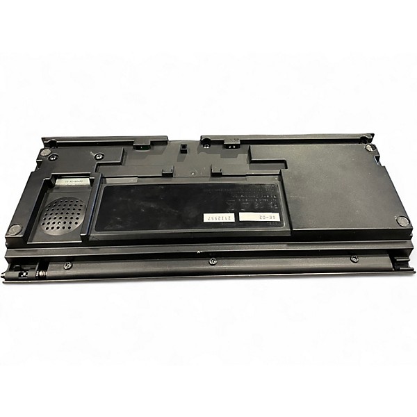 Used Roland SE-02 Synthesizer