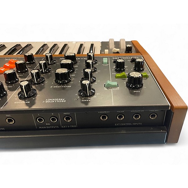 Used Behringer POLY D Synthesizer