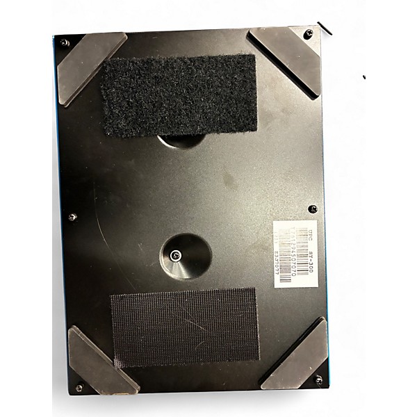 Used BOSS SY300 Guitar Synthesizer Effect Pedal