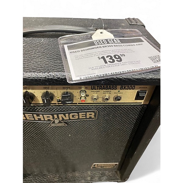 Used Behringer bx300 Bass Combo Amp