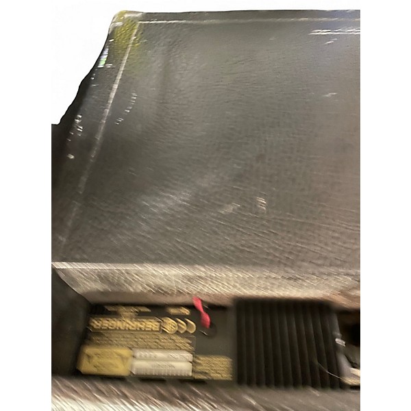 Used Behringer bx300 Bass Combo Amp