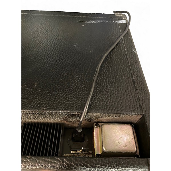 Used Behringer bx300 Bass Combo Amp