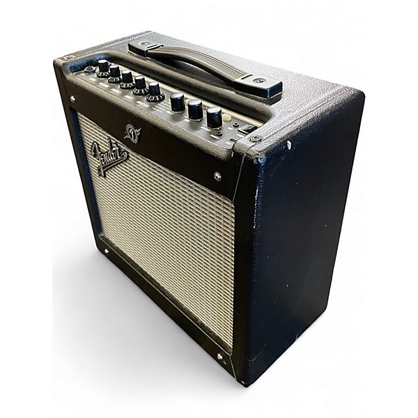 Used Fender Mustang I V2 20W 1X8 Guitar Combo Amp