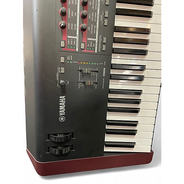 Used Yamaha MOXF8 88 Key Keyboard Workstation