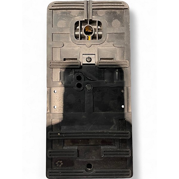 Used Behringer FCV100 Volume Modulation Sustain Pedal