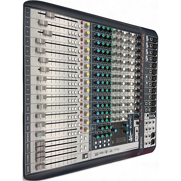 Used Soundcraft signature 16 Powered Mixer