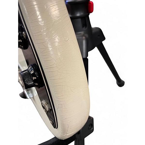 Vintage 1978 Fender Musicmaster Bass Antique White Electric Bass Guitar