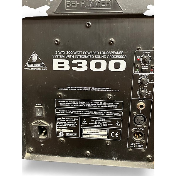 Used Behringer Ultrawave B300 Powered Speaker