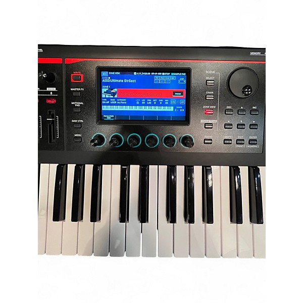 Used Roland Fantom 07 Keyboard Workstation