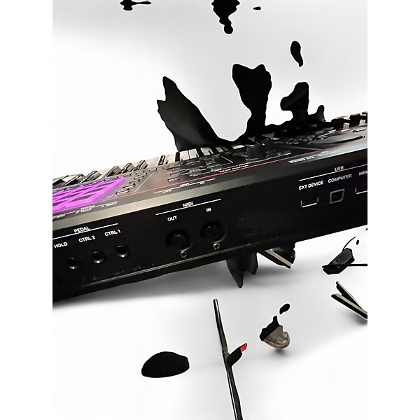 Used Roland Fantom 07 Keyboard Workstation