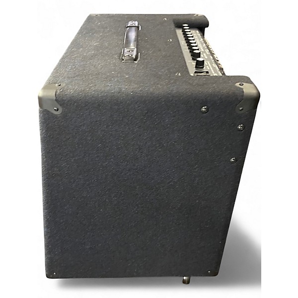 Used Roland KC600 Guitar Combo Amp