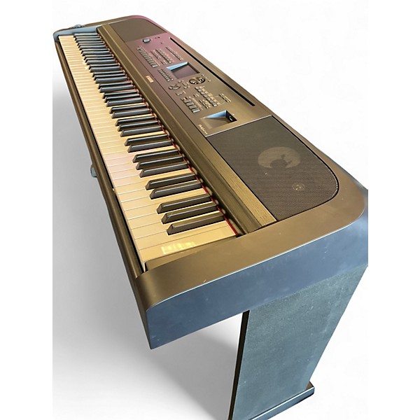 Used Yamaha DGX670 Digital Piano