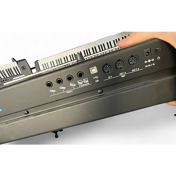 Used Studiologic SL88 Keyboard Workstation