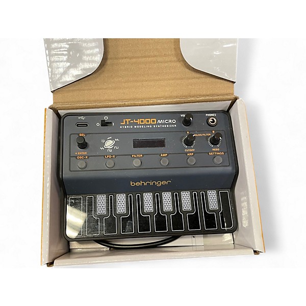 Used Behringer JT-4000 Synthesizer