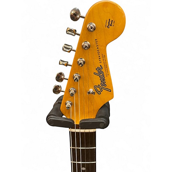 Used 2025 Fender American Vintage Reissue II 1975 Stratocaster Candy Apple Red Solid Body Electric Guitar