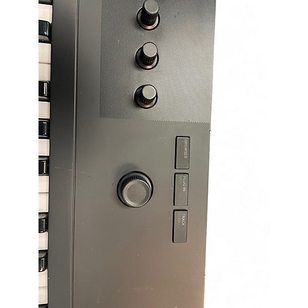 Used Komplete Kontrol A29 MIDI Controller