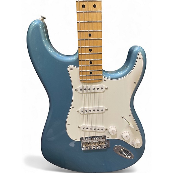 Used Fender Player Stratocaster Lake Placid Blue Solid Body Electric Guitar