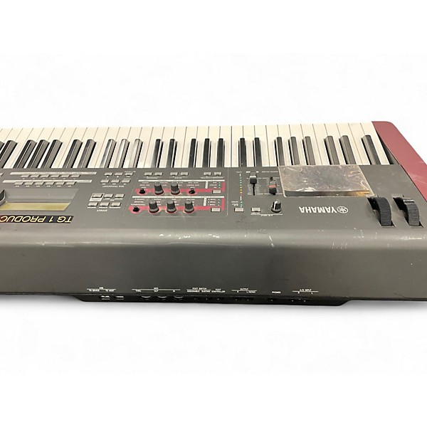 Used Yamaha MOXF8 88 Key Keyboard Workstation