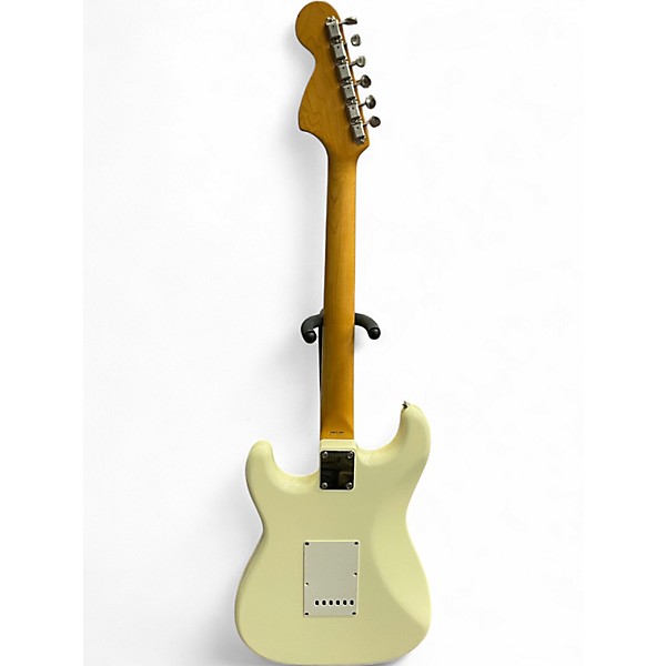 Vintage 1980s Fender ST-67 STRATOCASTER WHITE Solid Body Electric Guitar