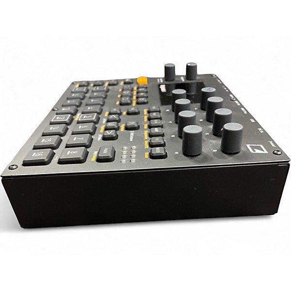 Used Elektron DIGITAKT II Synthesizer