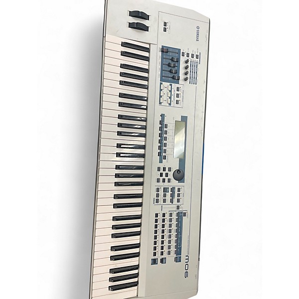 Used Yamaha MO6 61 Key Keyboard Workstation