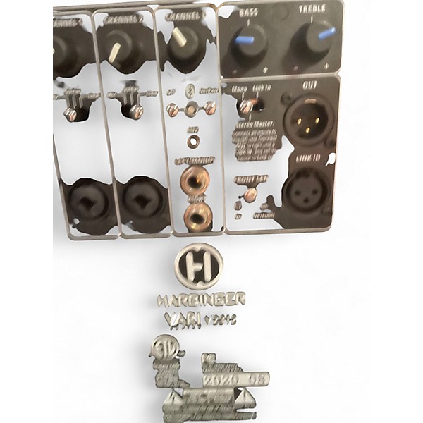 Used Harbinger VARI V2312 Powered Speaker