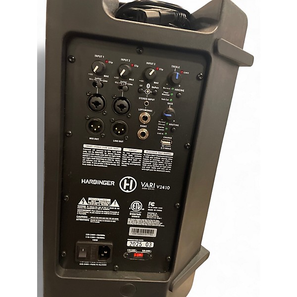 Used Harbinger v2410 Powered Speaker